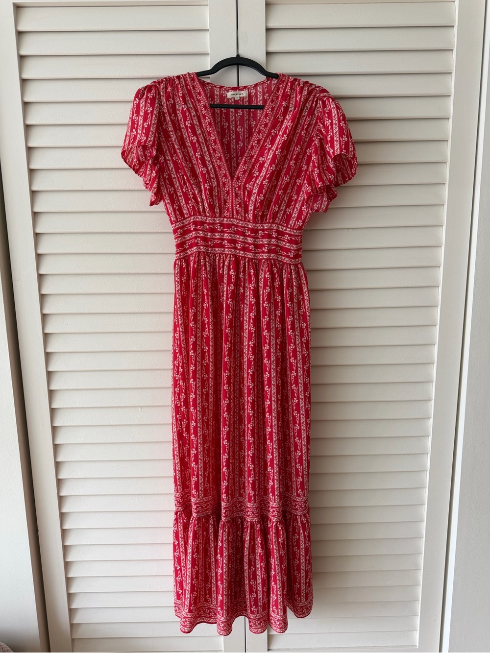 Max Studio Red and White Floral V-Neck Maxi Dress with Smocked Waist